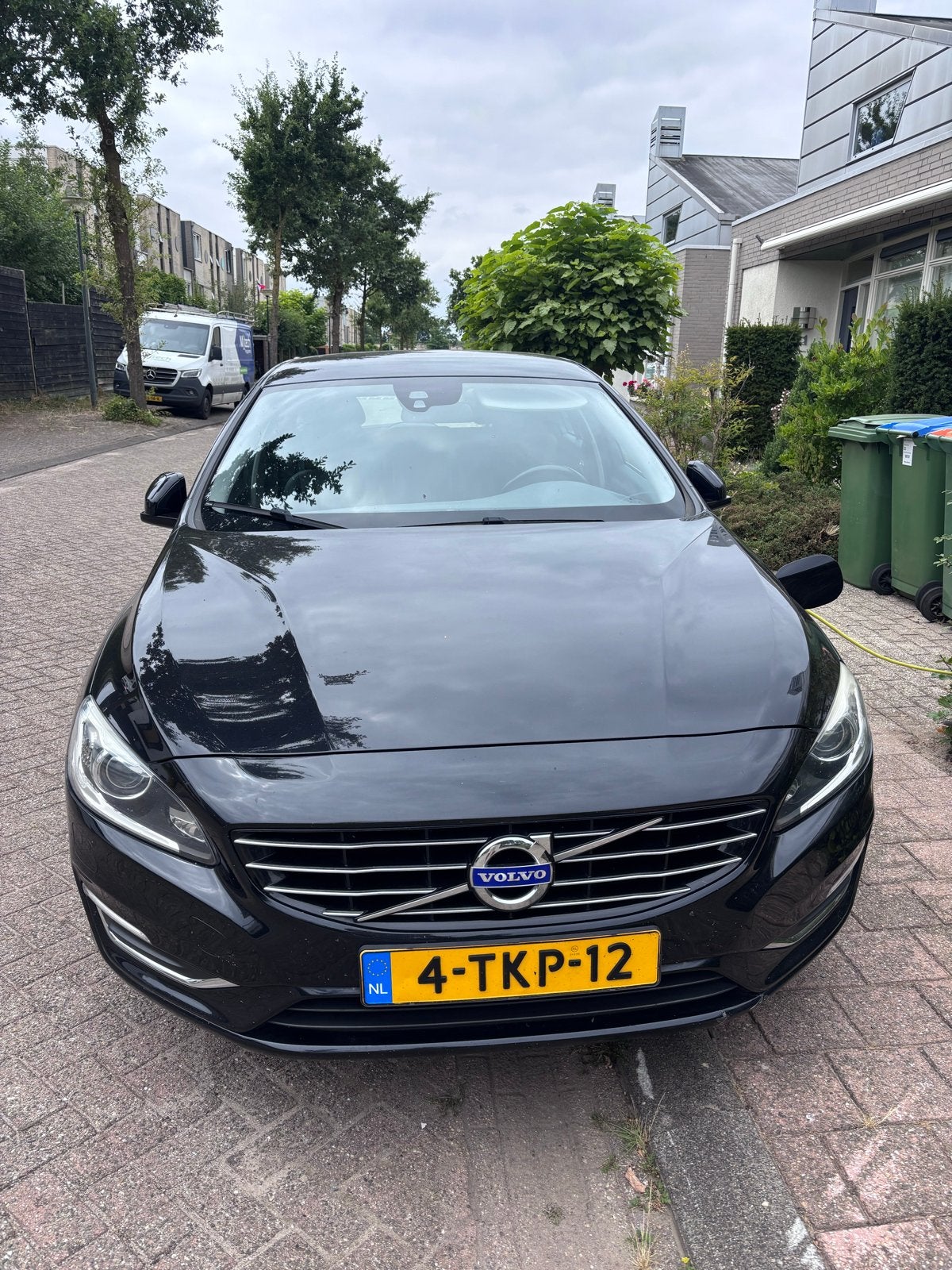 Volvo V60 D6 215pk Plug-in Hybrid 2014 Zwart, Auto's, Volvo, 1849 kg, 1800 kg, Zwart, Zwart