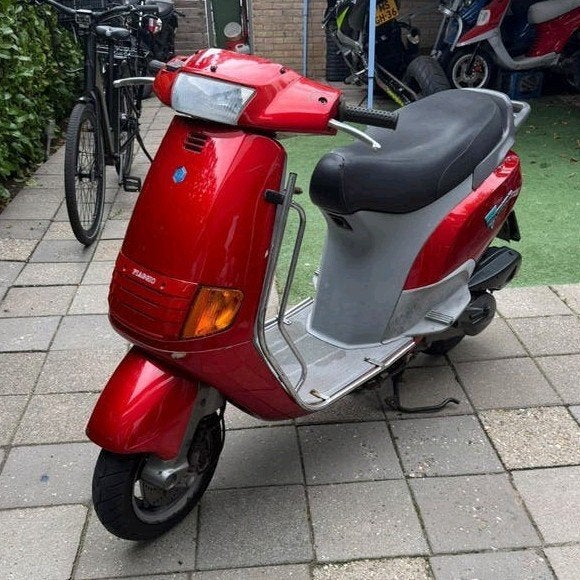 skipper 125cc a1, Fietsen en Brommers, Ophalen, Zo goed als nieuw, Benzine, Overige modellen