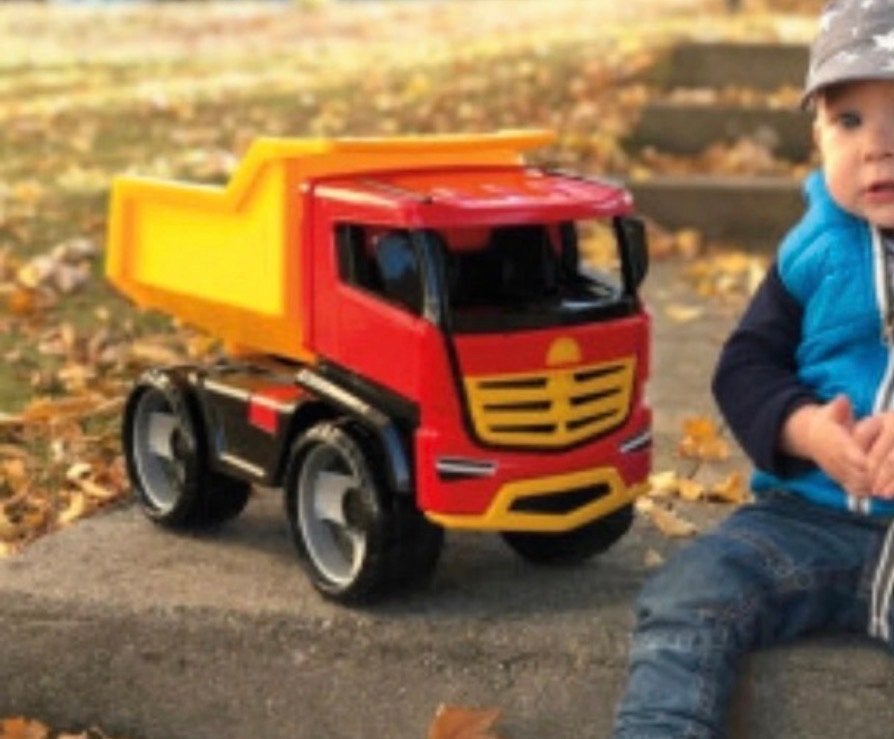 Grote speelgoed vrachtwagen - rood/geel kiepwagen, Ophalen, Zo goed als nieuw