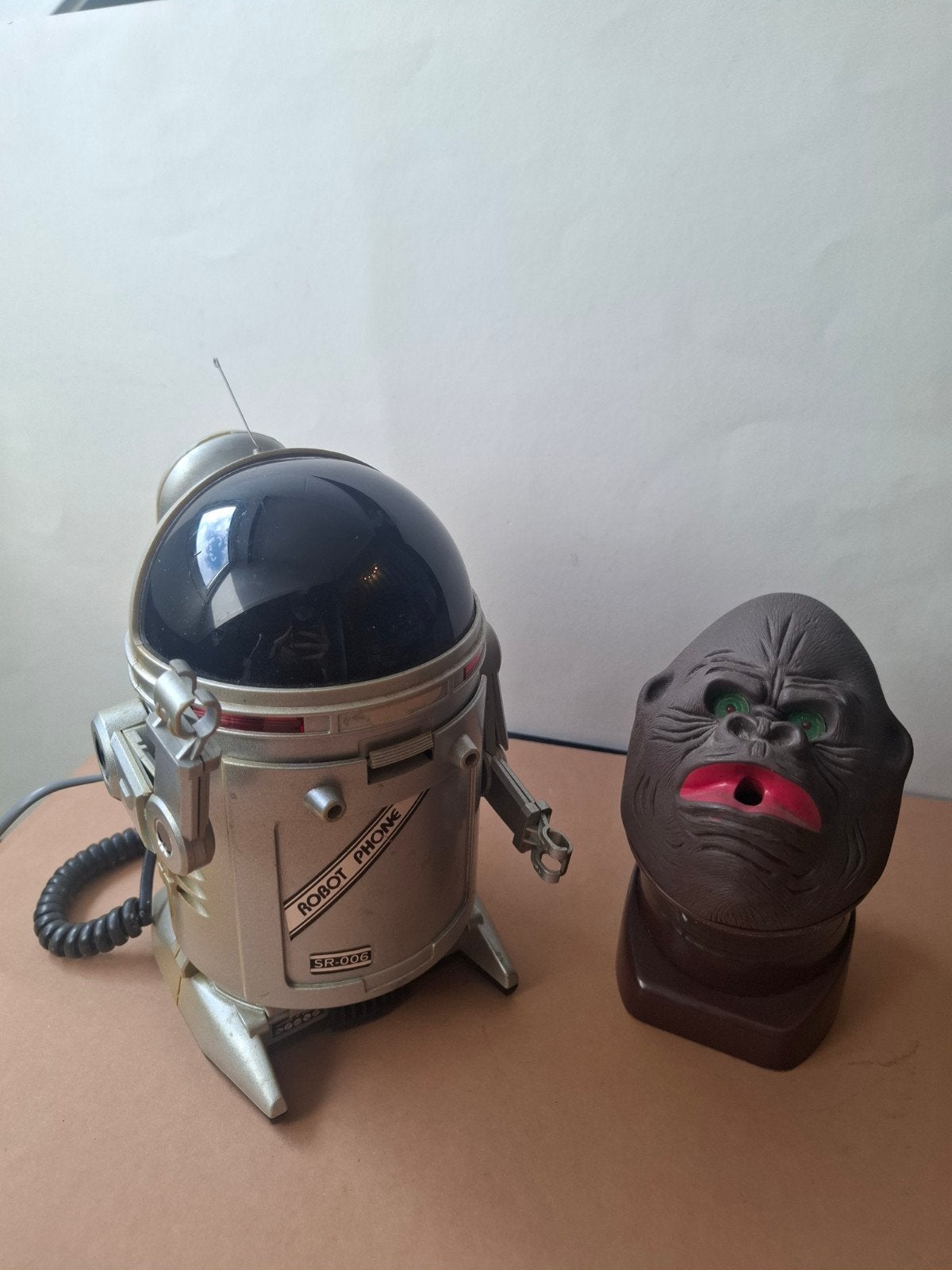Vintage Robot Telefoon & Gorilla Puntenslijper, Ophalen of Verzenden, Gebruikt