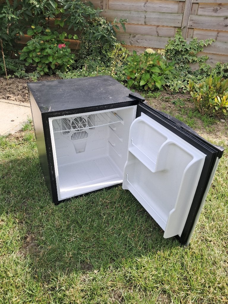 Mini koelkastje voor op de camping, Ophalen of Verzenden, Gebruikt, Koelbox, Elektrisch