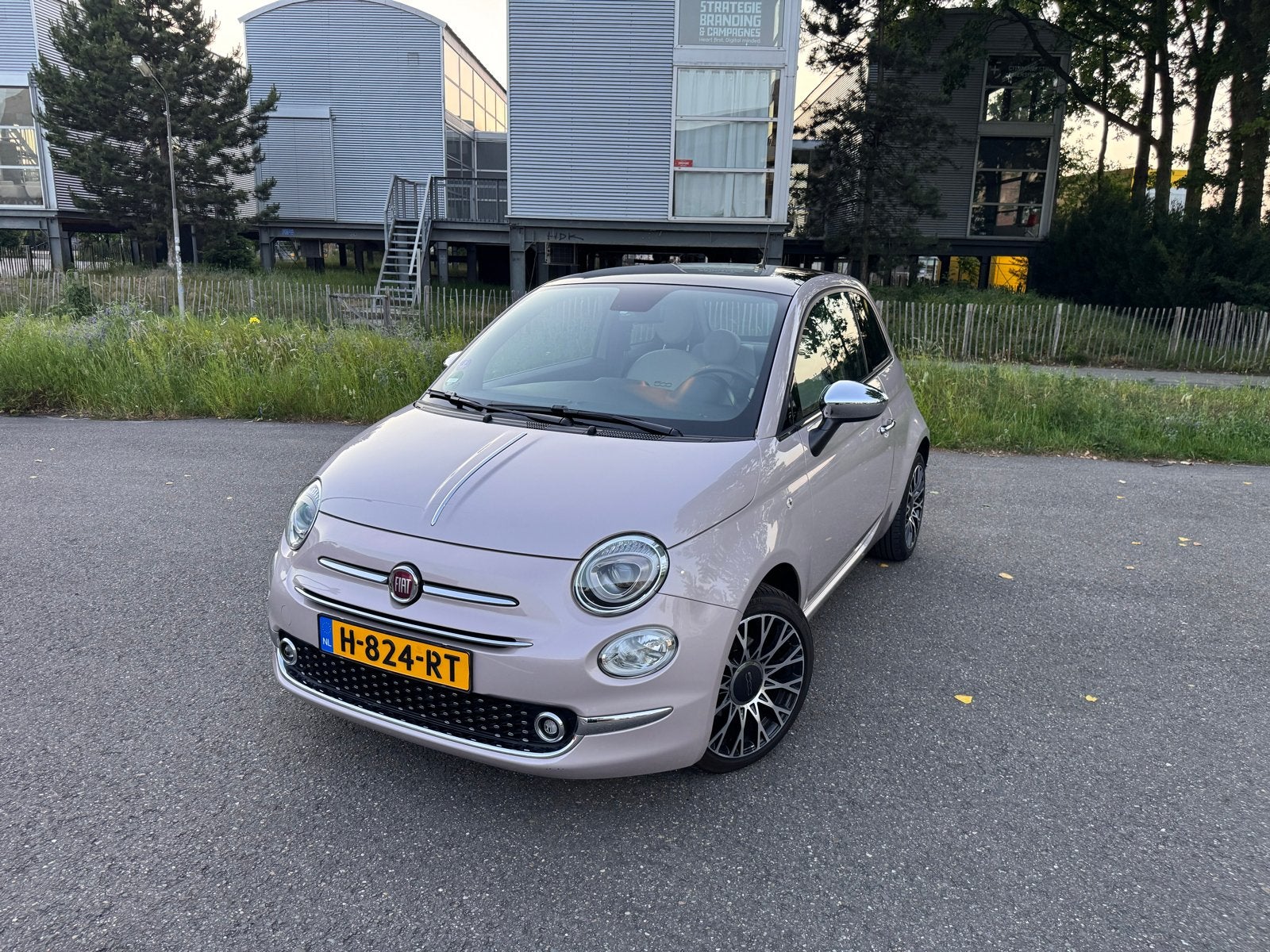 Fiat 500 1.0 Hybrid 2020 CARPLAY / CRUISE / POWDER PINK, Voorwielaandrijving, 40 €/maand, Bluetooth, 4 stoelen