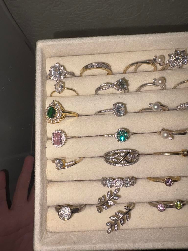 Diverse ringen: zilver, RVS, met kristal, moissaniet, zirkon, Ophalen, Gebruikt, Kleiner dan 17, Met edelsteen