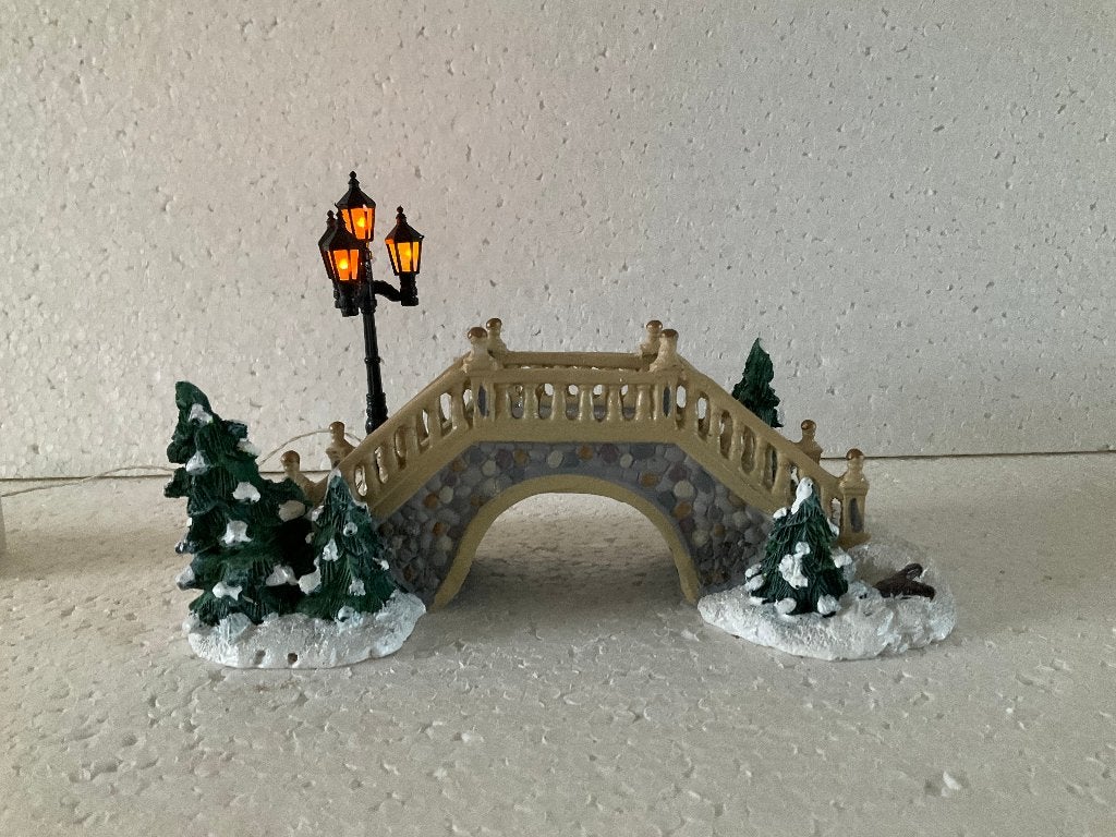 kerstdorp - brug met verlichting - Dickensville, Ophalen of Verzenden, Zo goed als nieuw