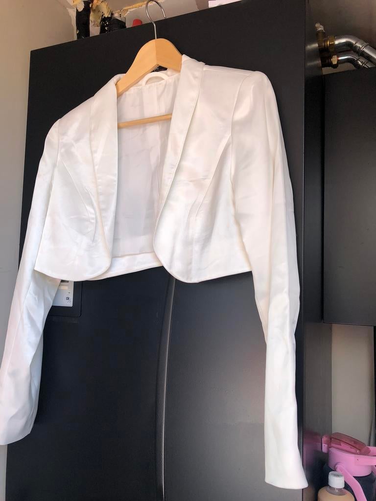 Zgan satijnen bolero 42, Ophalen of Verzenden, Zo goed als nieuw, Maat 42/44 (L)