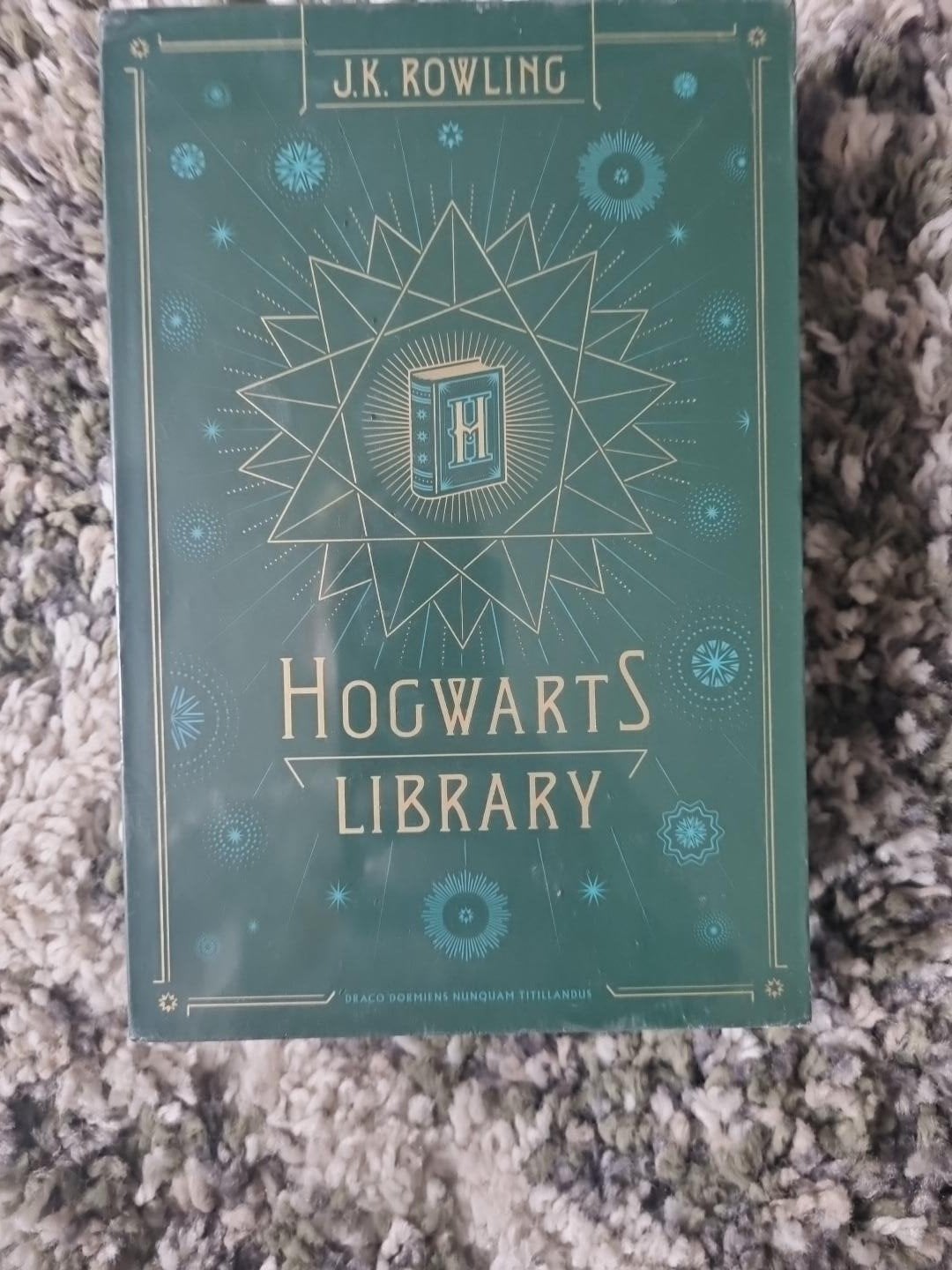 Harry Potter Hogwarts Library Box Set - Nieuw in folie, Boeken, Ophalen, Nieuw, J.K. Rowling