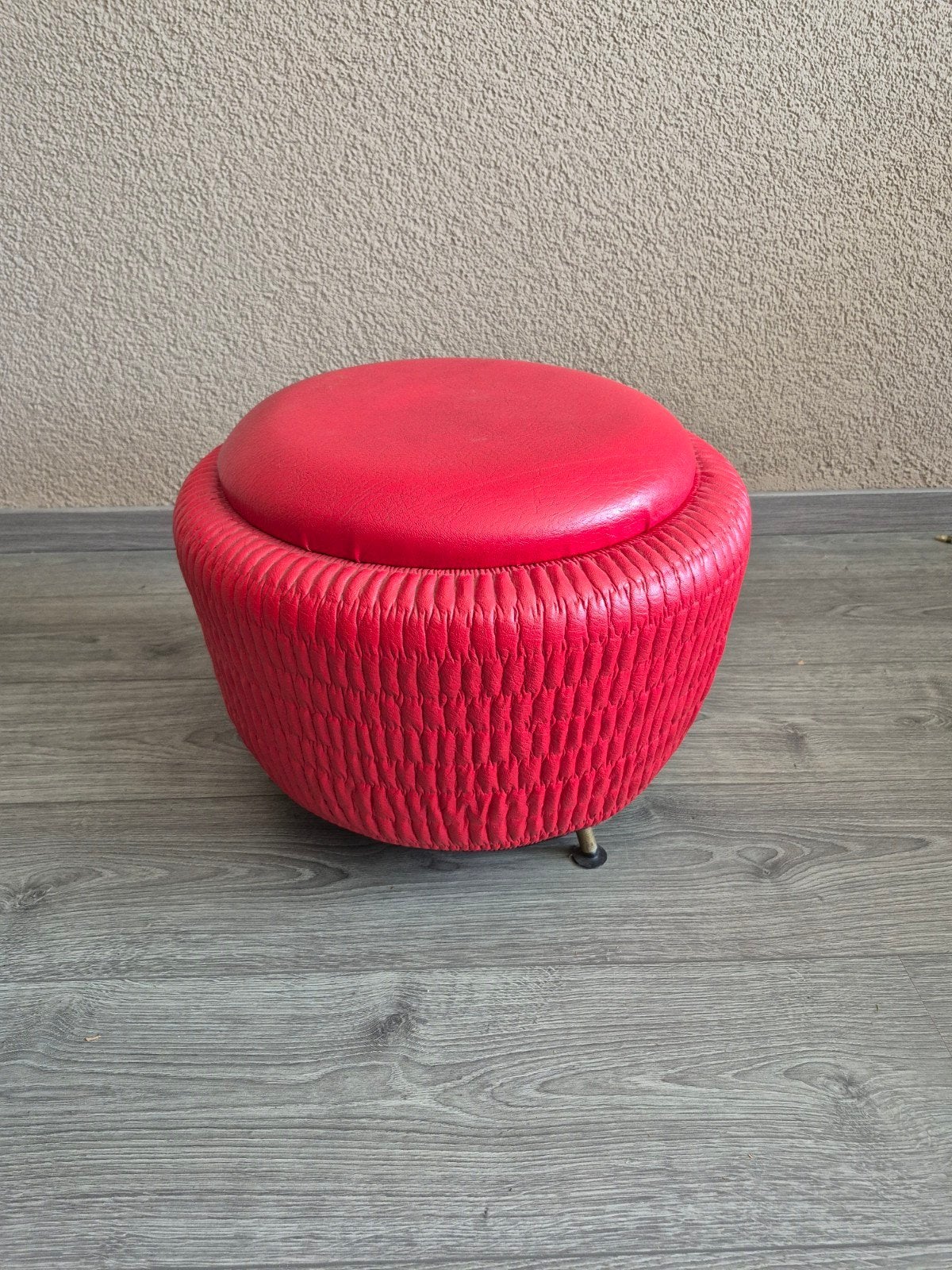 vintage rode opberg poef, Ophalen, Minder dan 50 cm, Gebruikt, Rond
