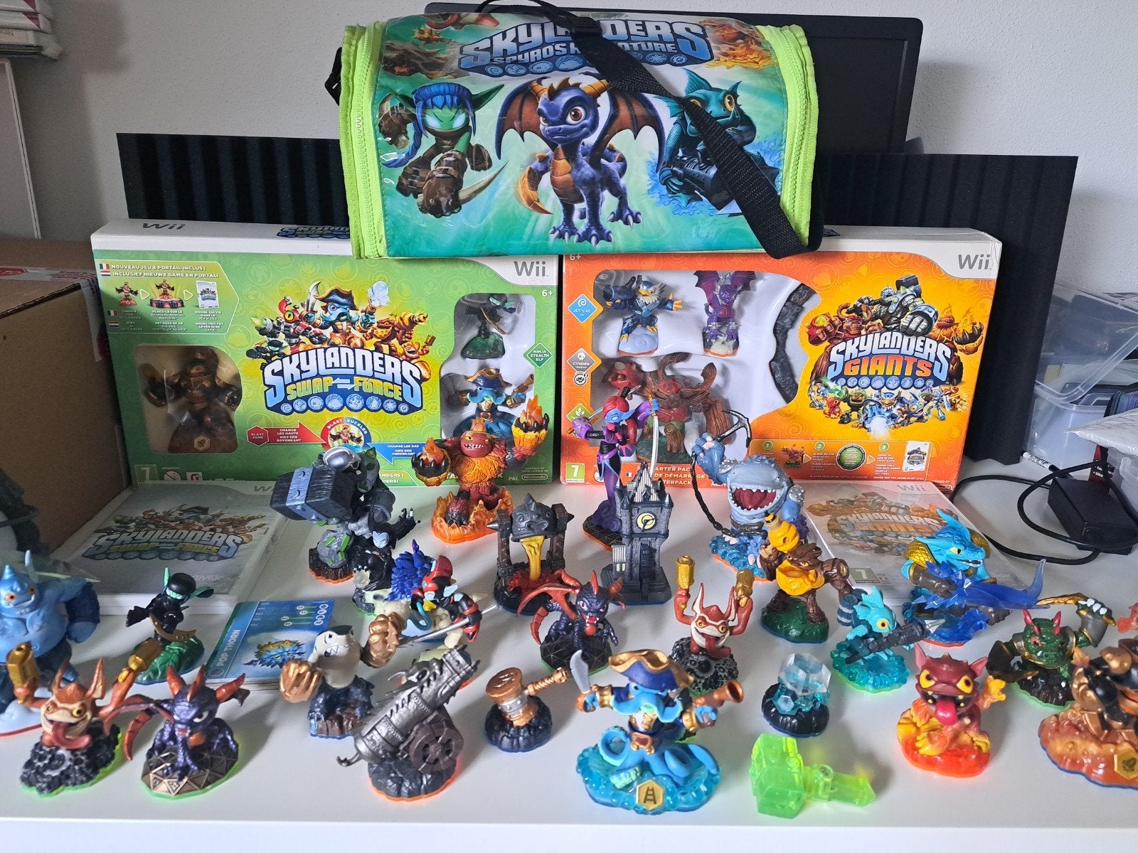 Groot Skylanders pakket: figuren, spellen, tas, dozen, Ophalen of Verzenden