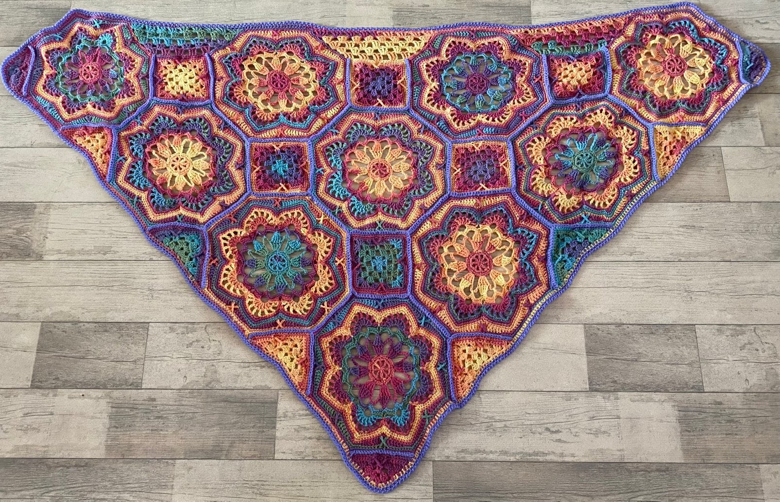 Persian Tiles omslagdoek/sjaal, Kleding | Dames, Ophalen of Verzenden, Nieuw, Maat 46/48 (XL) of groter, Sjaal