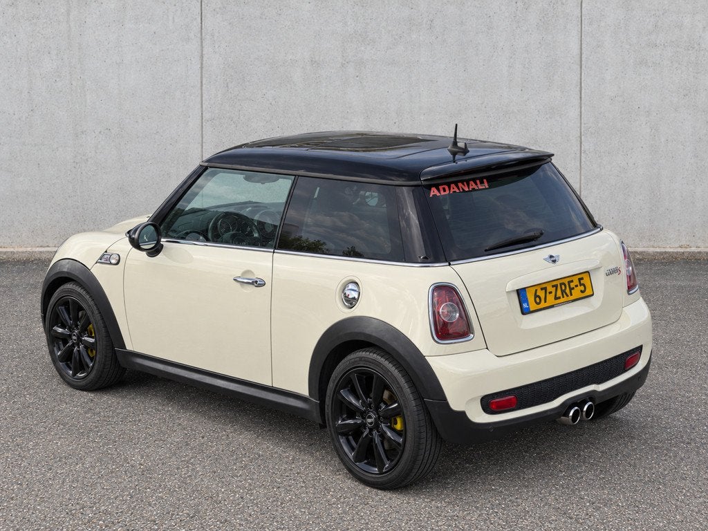 Mini Cooper S 1.6 R56 Leer Pano Dak Nwe APK ELKE ZONDAG OPEN, Auto's, Voorwielaandrijving, Gebruikt, 4 cilinders, 4 stoelen
