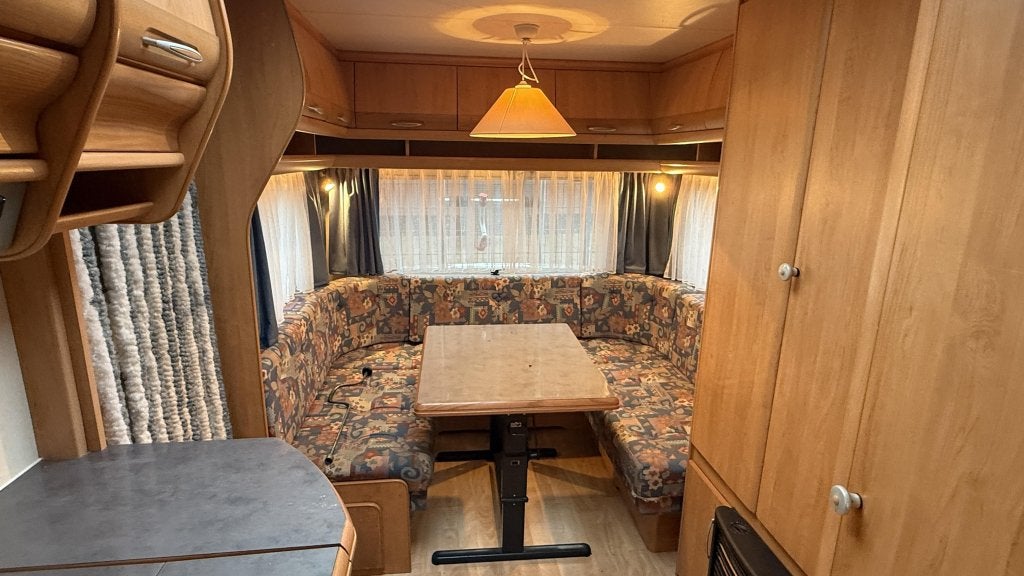 Hobby Excellent 470 UB bouwjaar 1999 met voortent en luifel, Caravans en Kamperen, Rondzit, Hobby, Bedrijf, 4 tot 5 meter