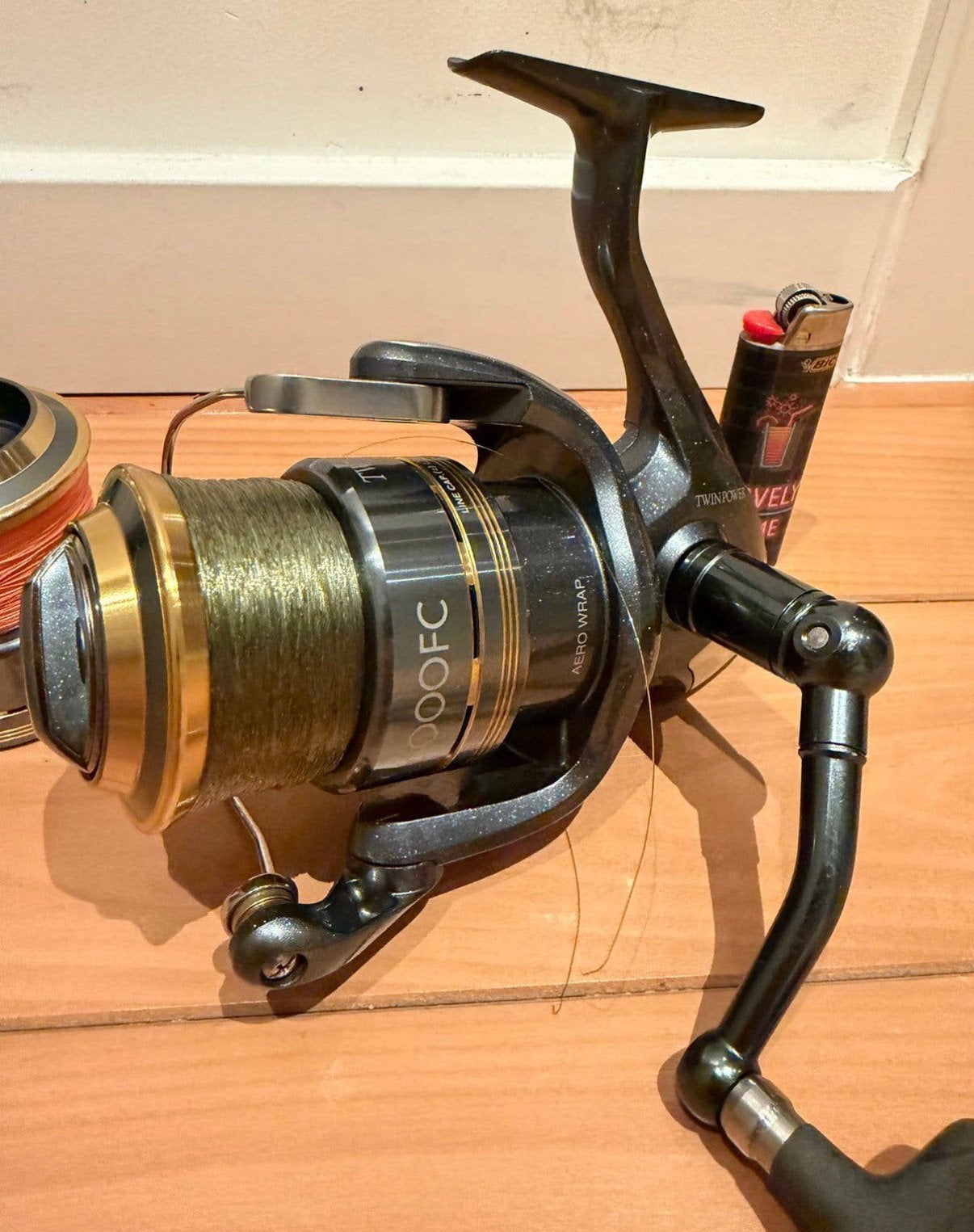 Shimano Twinpower 6000FC met reserve spoel., Ophalen of Verzenden, Zo goed als nieuw, Molen