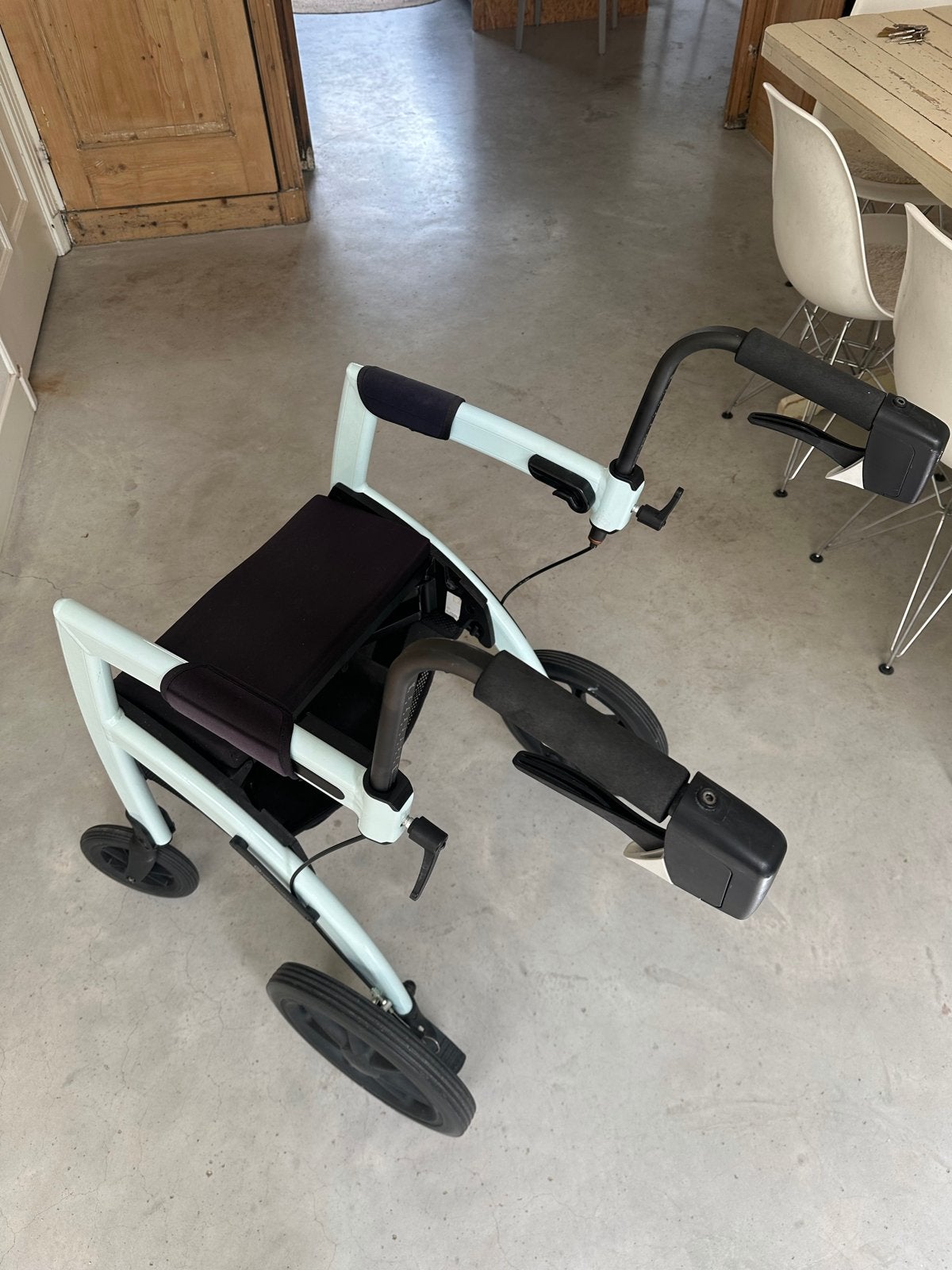 Rollz motion, lichtblauw, Diversen, Rollators, Ophalen, Zo goed als nieuw