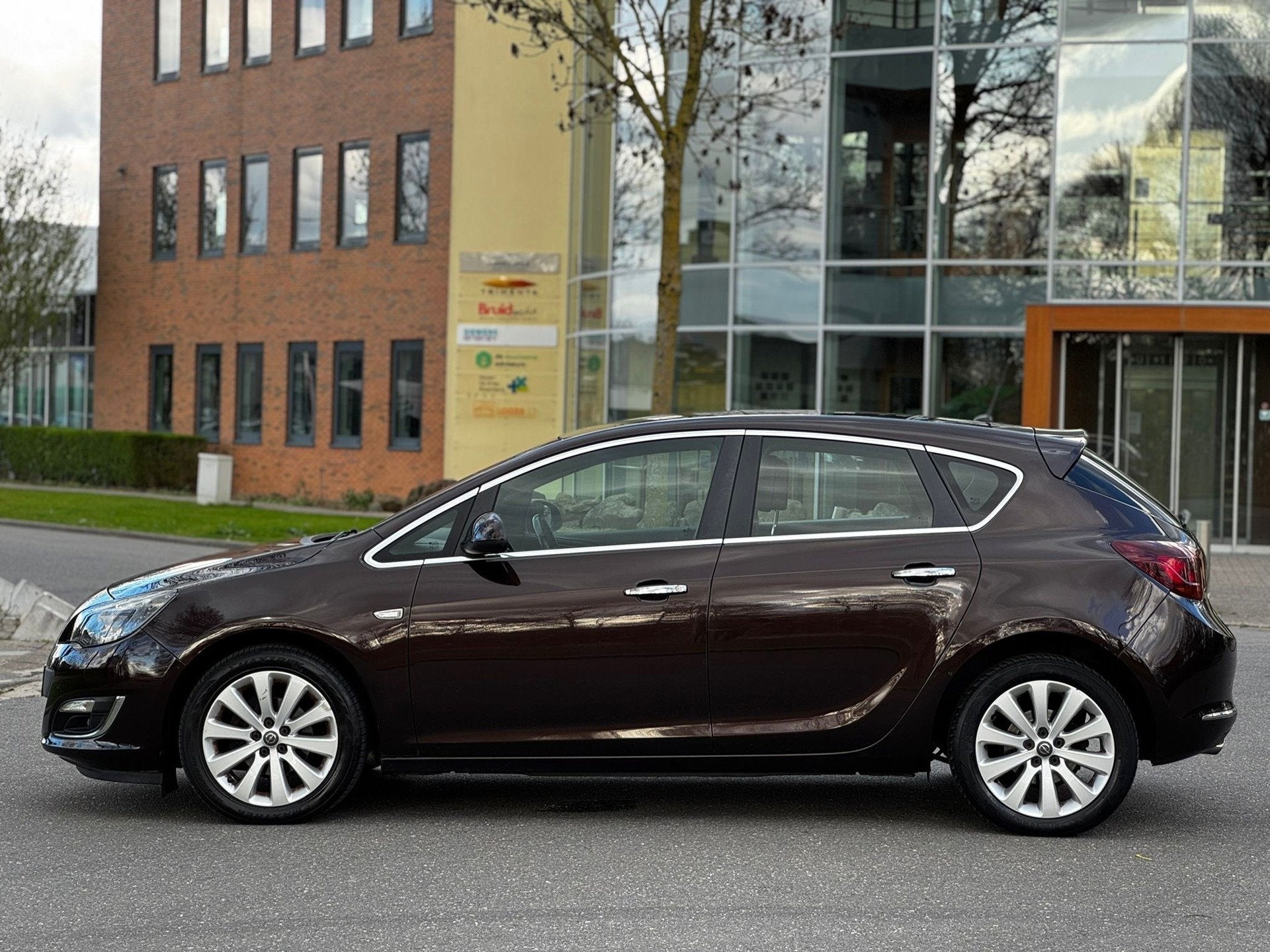Opel Astra 1.4 Turbo Design Edition|halfleder|cruise|airco|5, Euro 5, Gebruikt, 680 kg, 4 cilinders