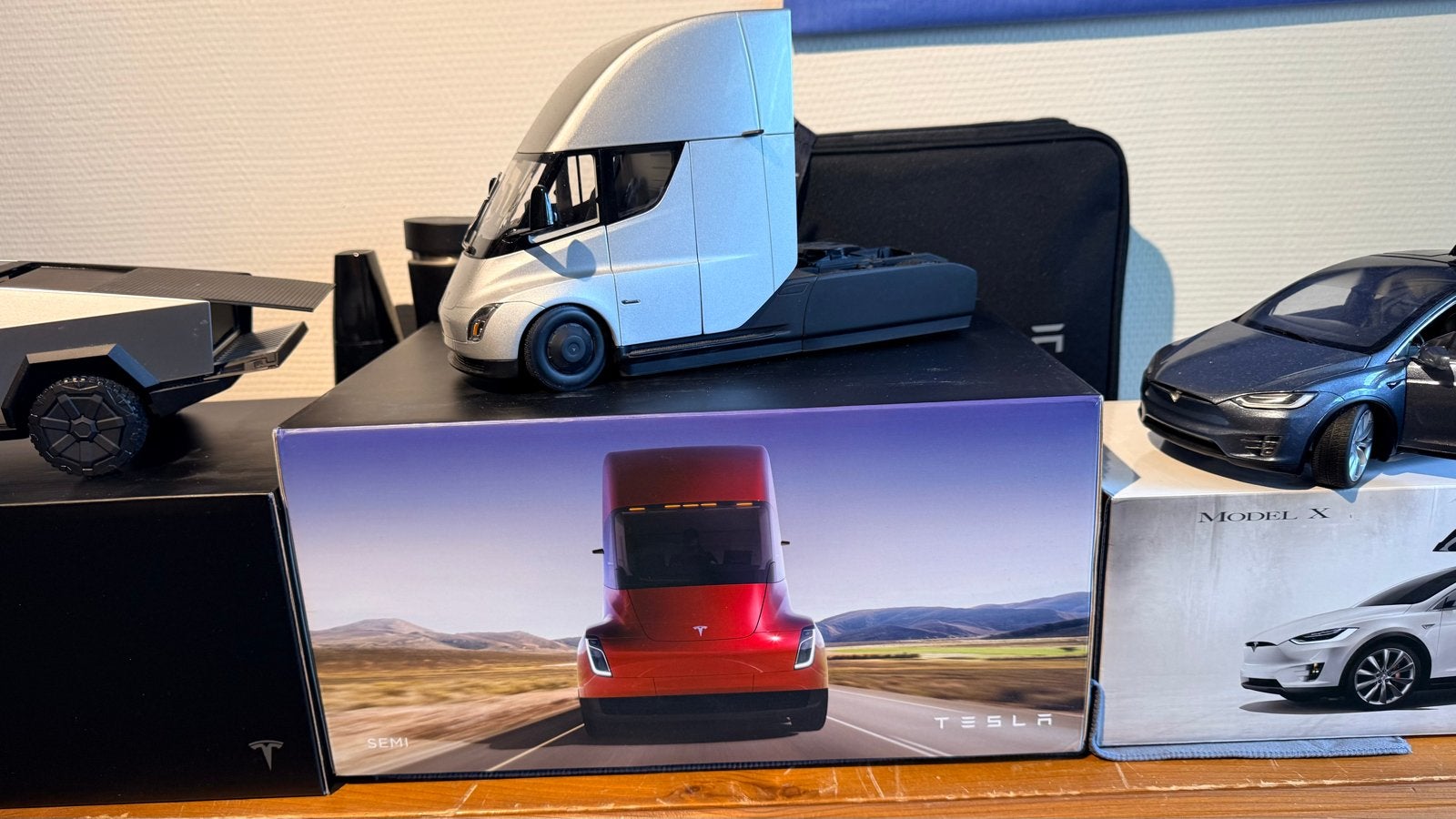 Tesla Semi Modelauto, Overige merken, 1:32 tot 1:50, Ophalen of Verzenden, Zo goed als nieuw