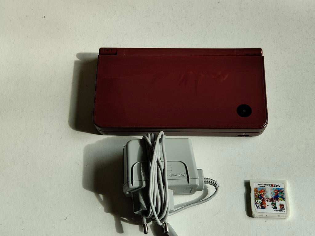 Nintendo DSi XL met spellen., Spelcomputers en Games, Spelcomputers | Nintendo DS, Ophalen of Verzenden, Zo goed als nieuw, Dsi XL