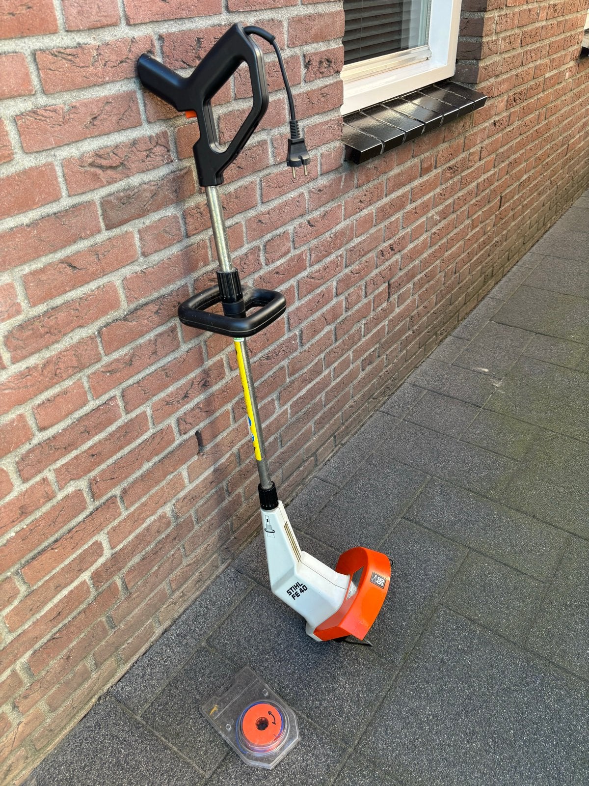 Stihl FE 40 elektrische grastrimmer, Ophalen of Verzenden, Gebruikt, 30 tot 50 cm, Elektrisch