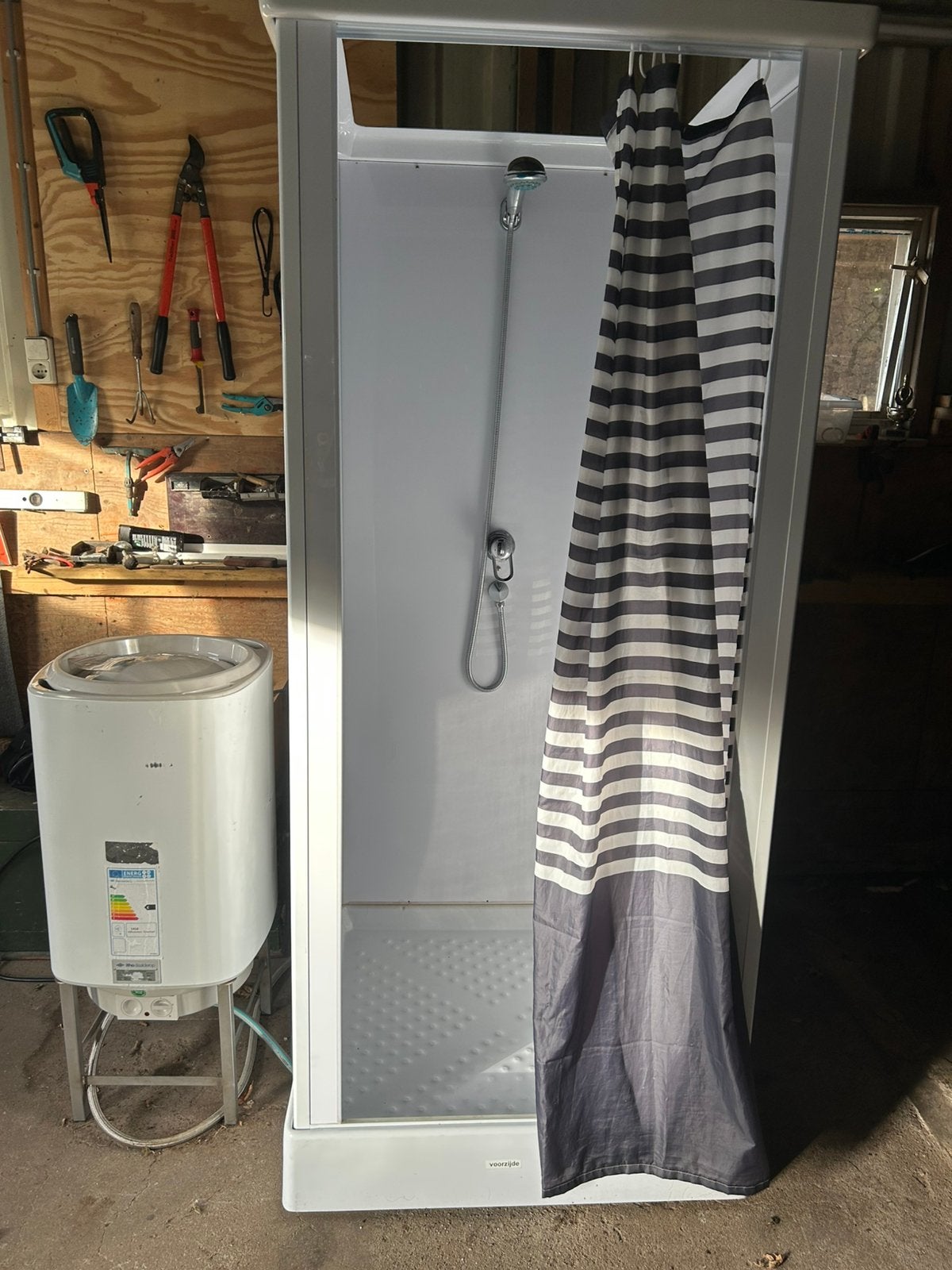 Nooddouche met boiler, Ophalen of Verzenden, Zo goed als nieuw