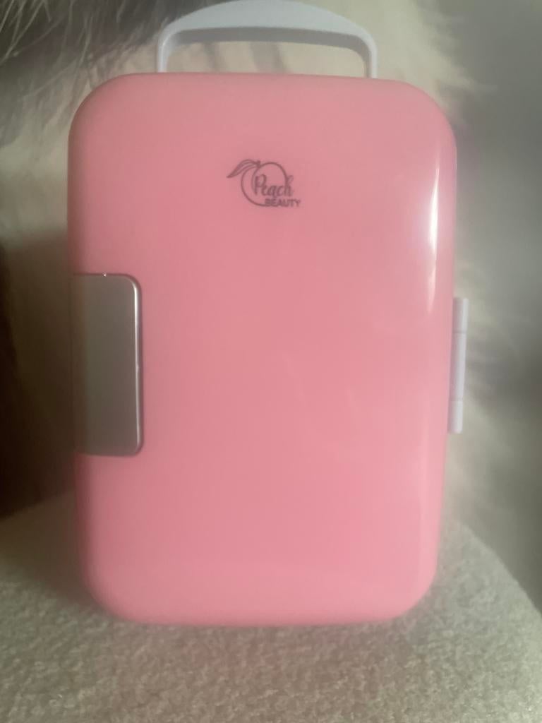Compacte roze mini koelkast - Peach Beauty, Witgoed en Apparatuur, Ophalen, Zonder vriesvak, Minder dan 45 cm, Minder dan 85 cm