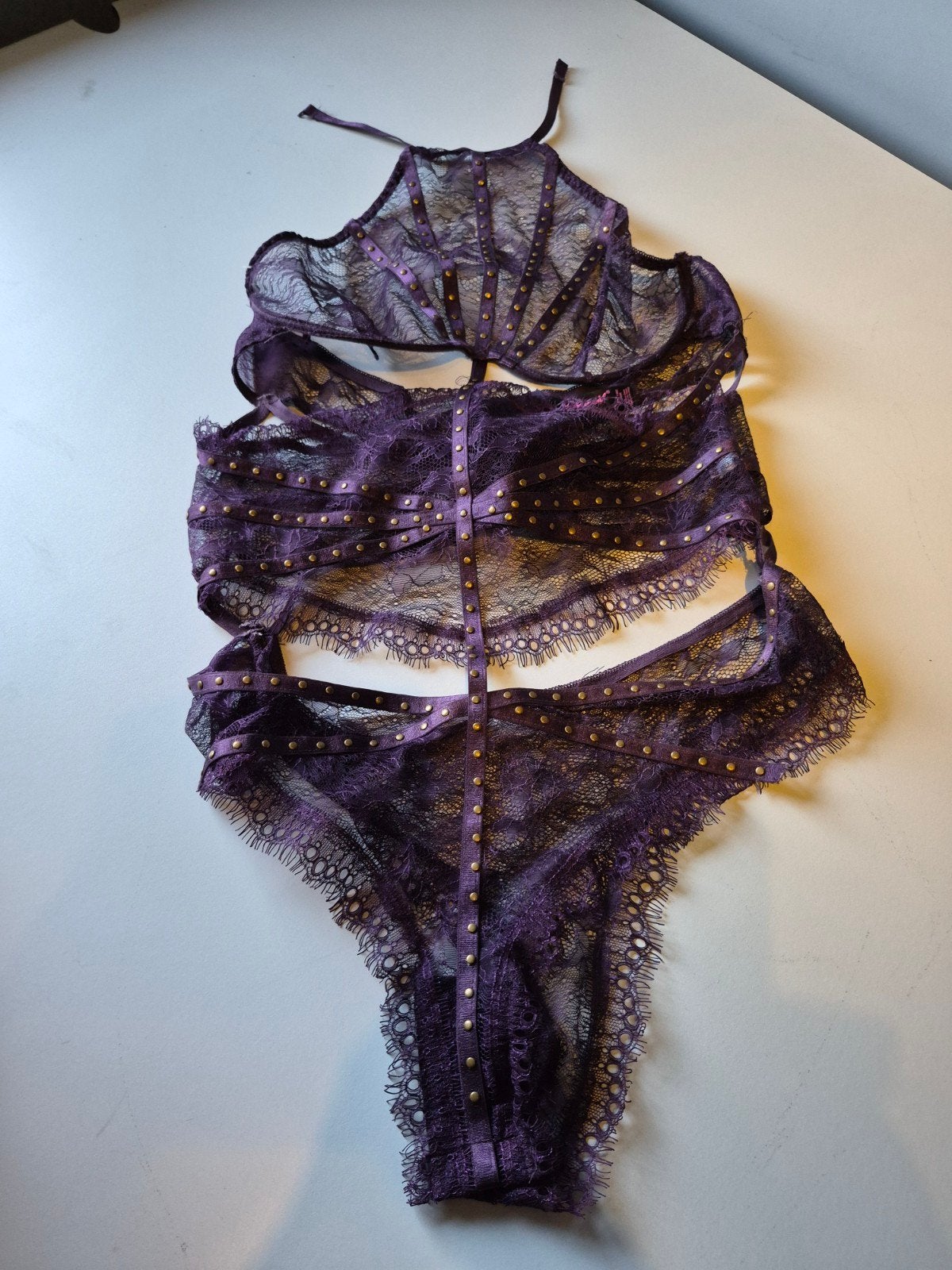 Zwart kanten halterjurkje met open rug, Zwart, Maat 42/44 (L), Ophalen of Verzenden, Boven de knie