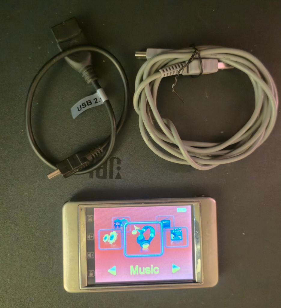 Mp-3 Speller Portable Media Systems Teac, Overige merken, Met radio, Ophalen of Verzenden, Zo goed als nieuw