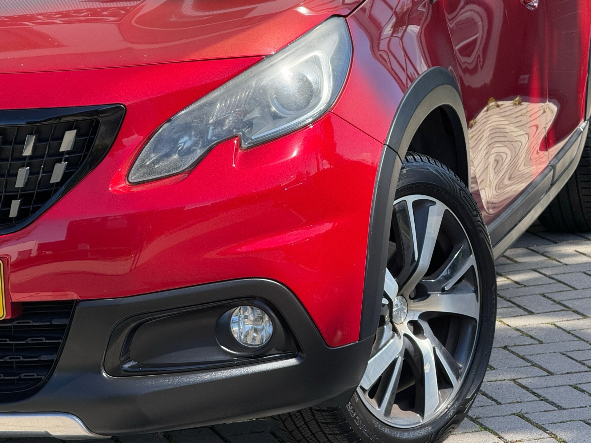 Peugeot 2008 1.2 PureTech GT-line / PANORAMADAK / TREKHAAK, Voorwielaandrijving, Euro 6, Origineel Nederlands, Bedrijf