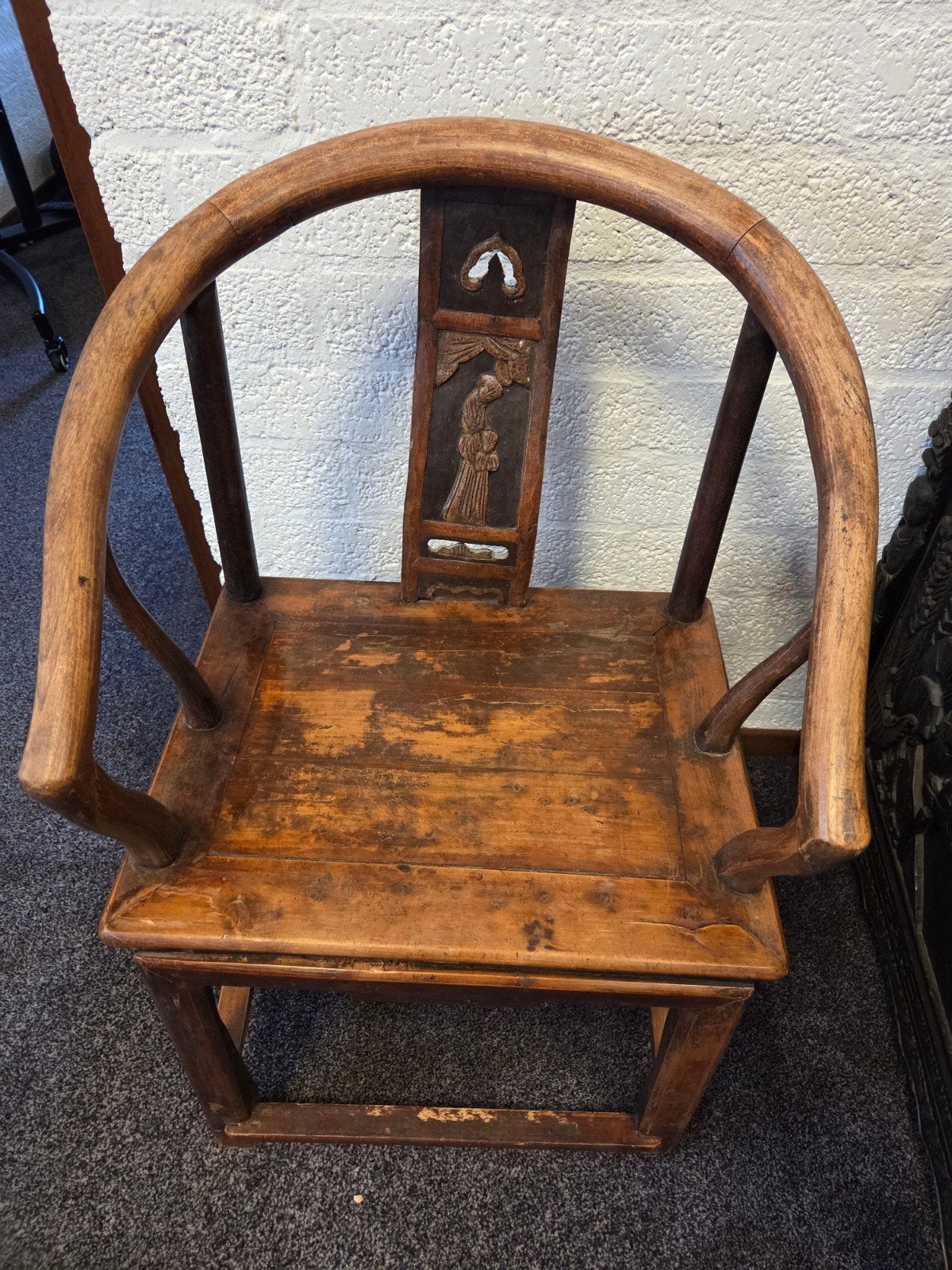 Antieke Chinese hoefijzerstoel van hout, Antiek en Kunst, Antiek | Meubels | Stoelen en Banken, Ophalen