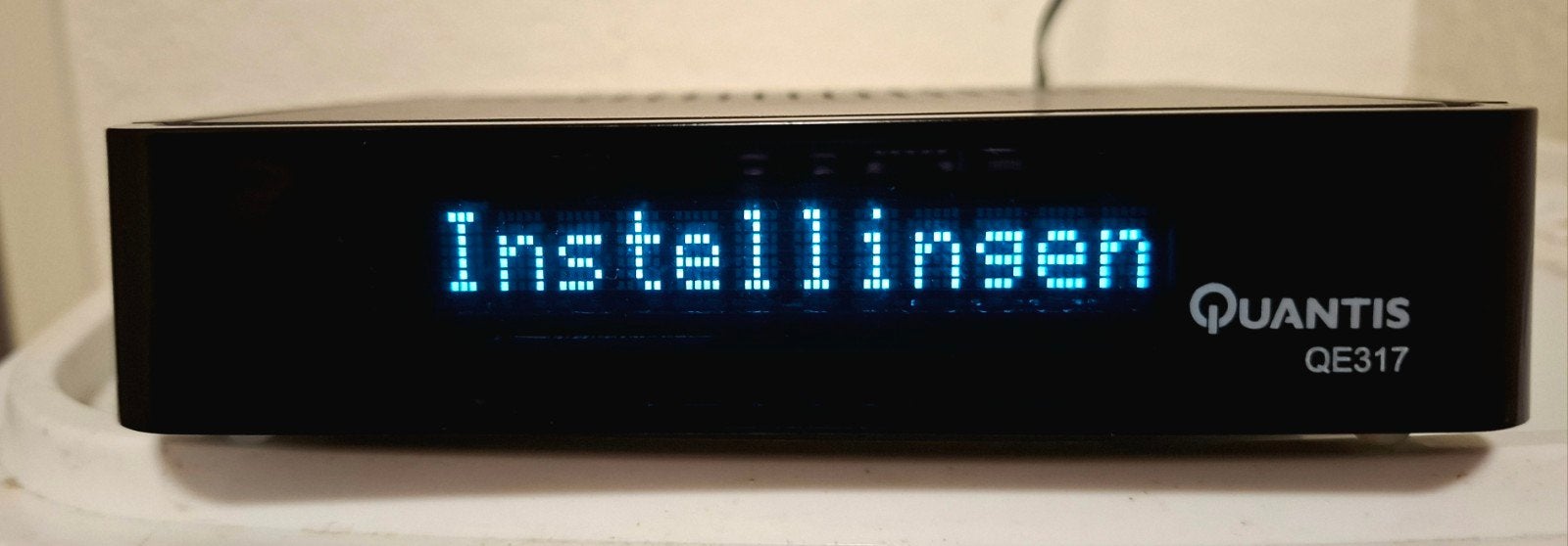 Quantis QE317Radio  Decoder met afstandsbediening en adapter, Ophalen of Verzenden, Gebruikt, Decoder