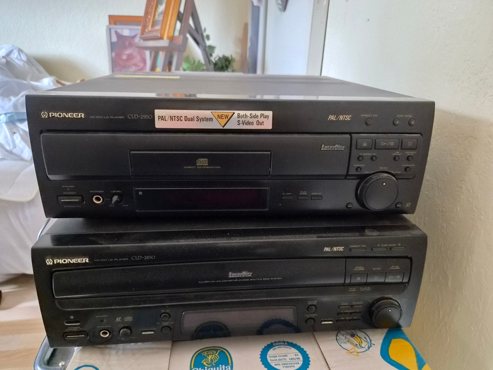 2 Laserdisc spelers met 128 films, Ophalen