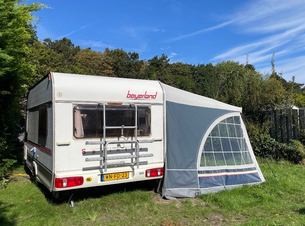 CARAVAN Beijerland Sprinter LX 440-LB  + MOVER + VOORTENT, Caravans en Kamperen, Treinzit, 4 tot 5 meter, Beyerland, 2 aparte bedden