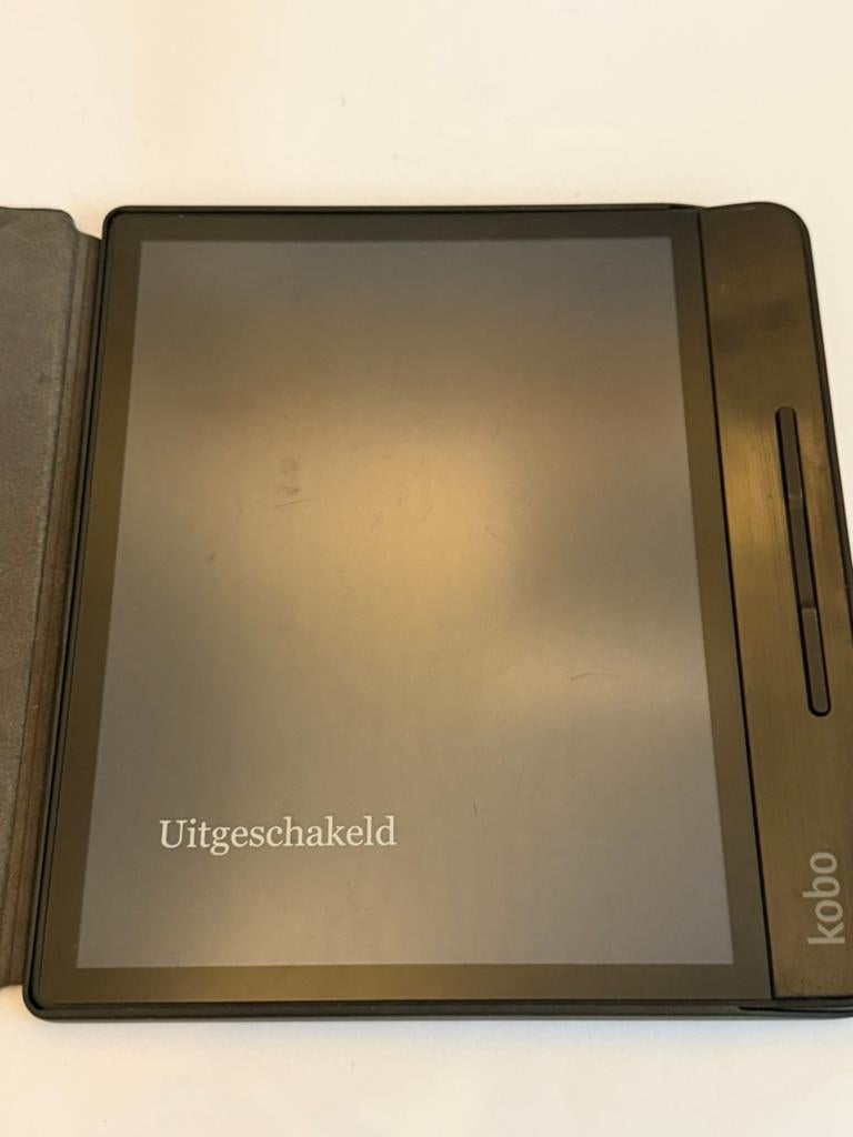 Kobo Forma 8GB – Inclusief originele Kobo sleepcover, Computers en Software, E-readers, Gebruikt, 8 inch, Kobo, Kobo