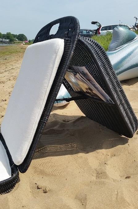 Zwarte rotan strandstoel ligbed inklapbaar riet, Ophalen of Verzenden, Nieuw, Rotan, Inklapbaar