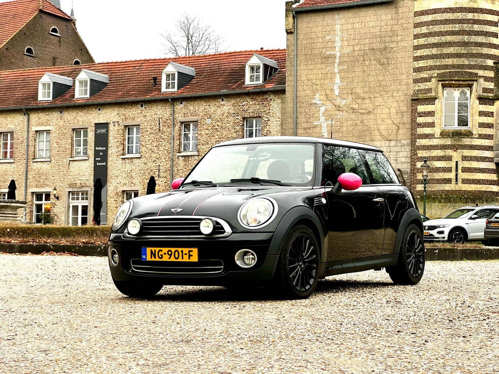 Mini 1.4 16V ONE 2009 Zwart, Auto's, Voorwielaandrijving, Stof, Zwart, 4 cilinders
