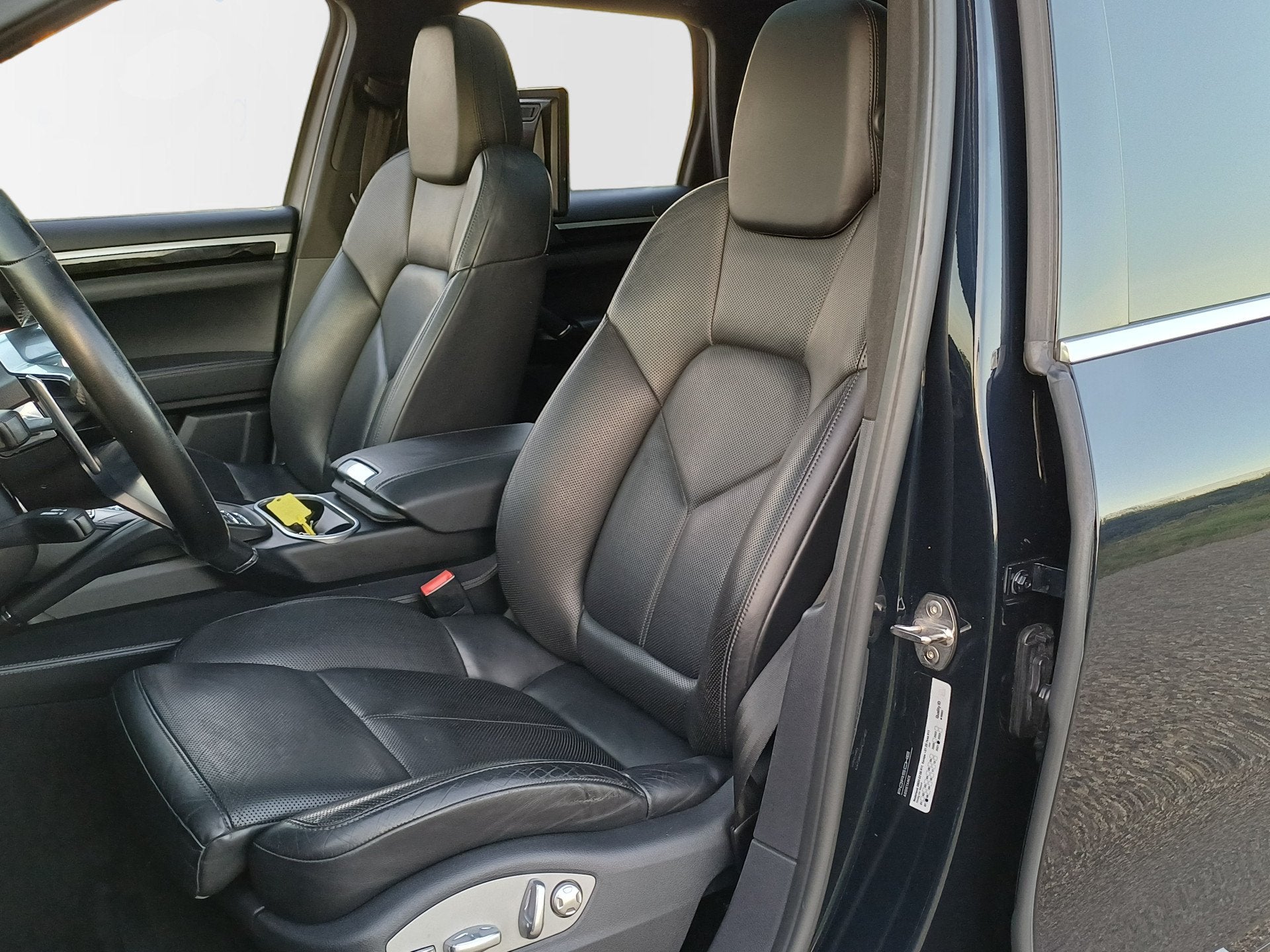 Porsche Cayenne 3.0 S E-Hybrid /Pano/Burmester/Leder/Camera/, Auto's, Automaat, Cayenne, Gebruikt, 2995 cc