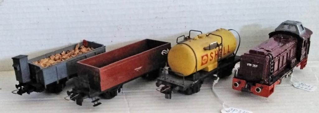 Trix Express V 37 + wagons, Hobby en Vrije tijd, Modeltreinen | H0, Gelijkstroom of Wisselstroom, Trix, Ophalen of Verzenden, Gebruikt