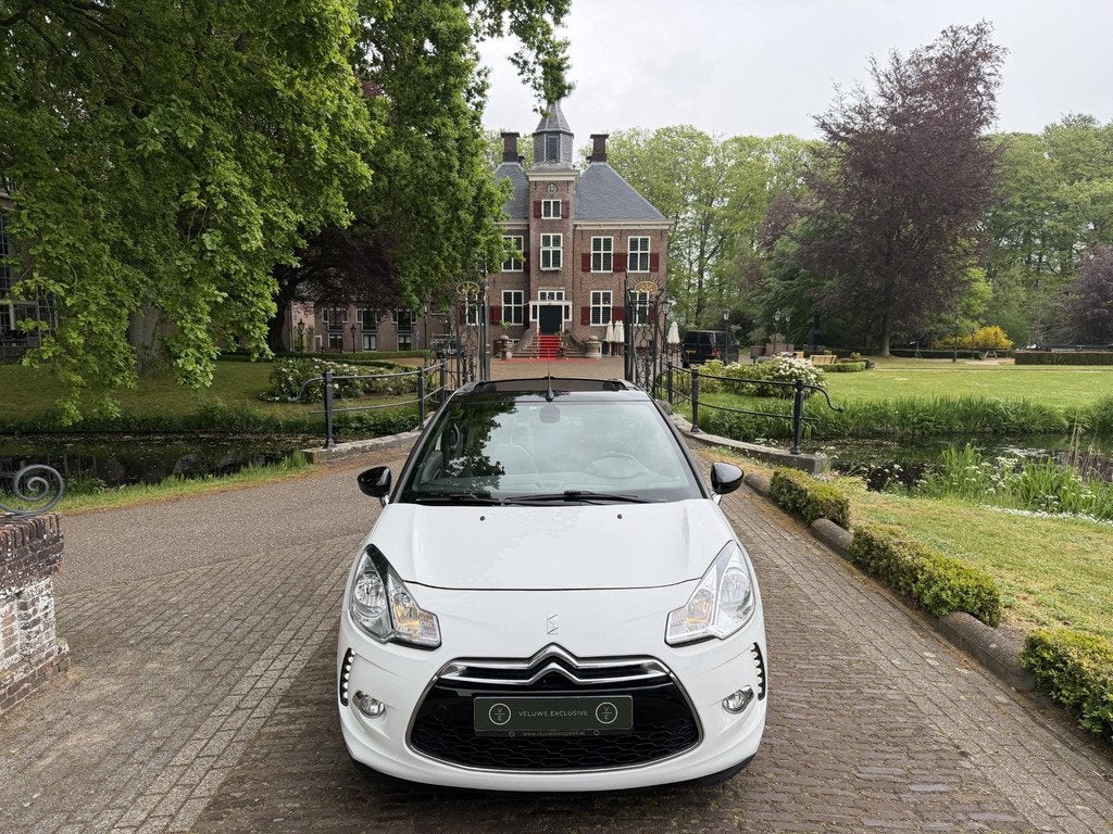 Citroen DS3 Cabrio 1.2 VTi Chic | Clima | Navi | NWE APK |, Auto's, Euro 5, Cabriolet, 82 pk, Alcantara