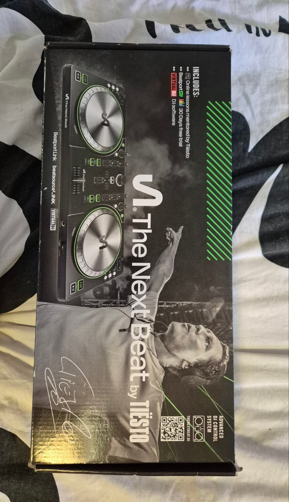 The Next Beat by Tiësto DJ-controller, Muziek en Instrumenten, Dj-sets en Draaitafels, Ophalen of Verzenden