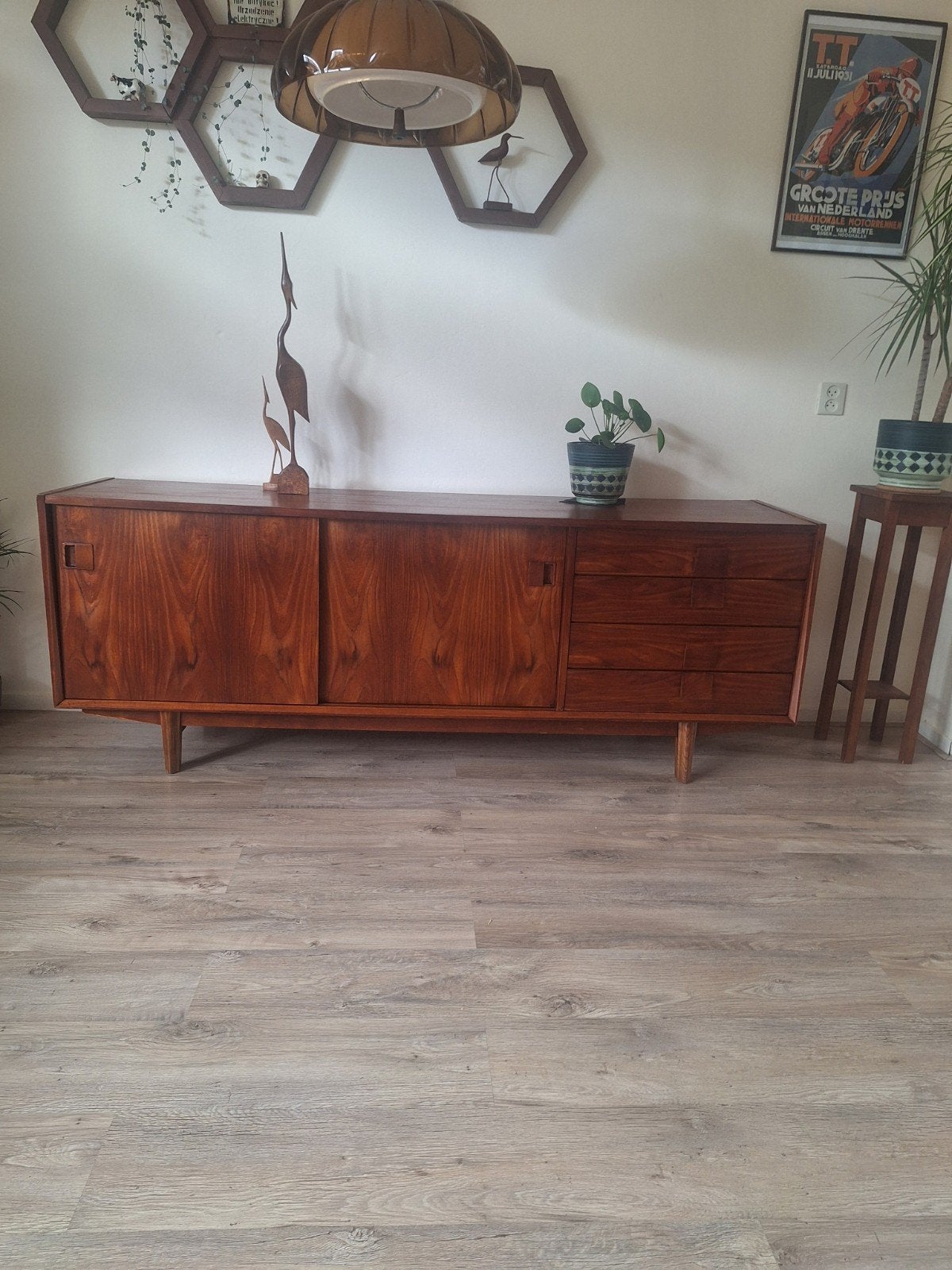 Vintage Teakhouten Dressoir met Schuifdeuren en Laden, Ophalen, 150 tot 200 cm, Teakhout, Met lade(s)