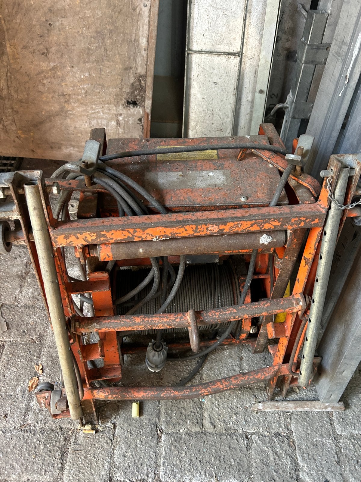 Verhuislift / Pannenlift - Ideaal voor bouw en verhuizingen, Zakelijke goederen, Machines en Bouw | Liften, Steigers en Ladders