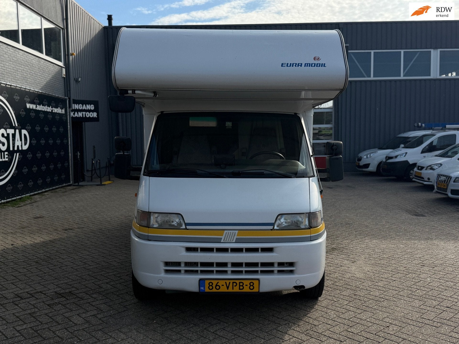 Fiat 230 Eura Mobil Alkoofcamper / APK / Apple Carplay / NAP, Caravans en Kamperen, Campers, Airbags, Alkoof, Bedrijf, Tot en met 3