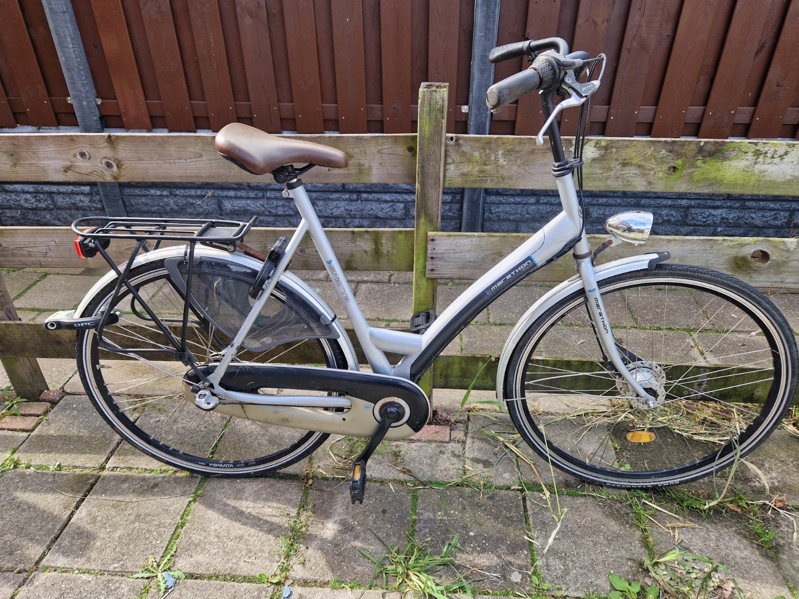 Leuke batavus damesfiets 28 inch, Fietsen en Brommers, Fietsen | Dames | Damesfietsen, Ophalen, Gebruikt, Trommelrem, Batavus