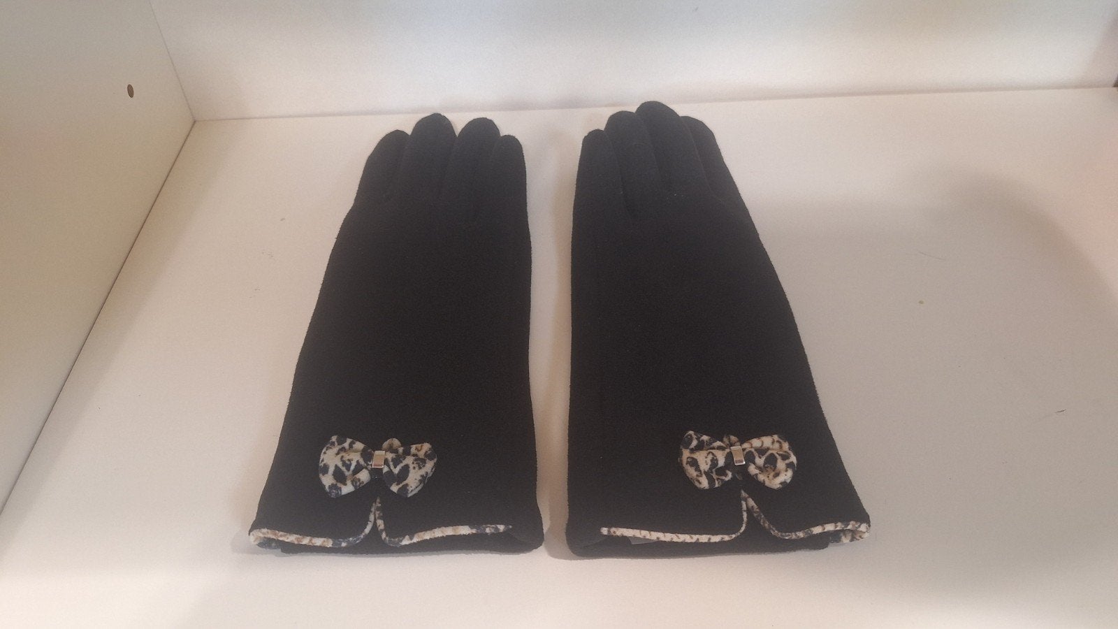 Dames handschoenen 2 paar, Ophalen of Verzenden, Zo goed als nieuw, Handschoenen