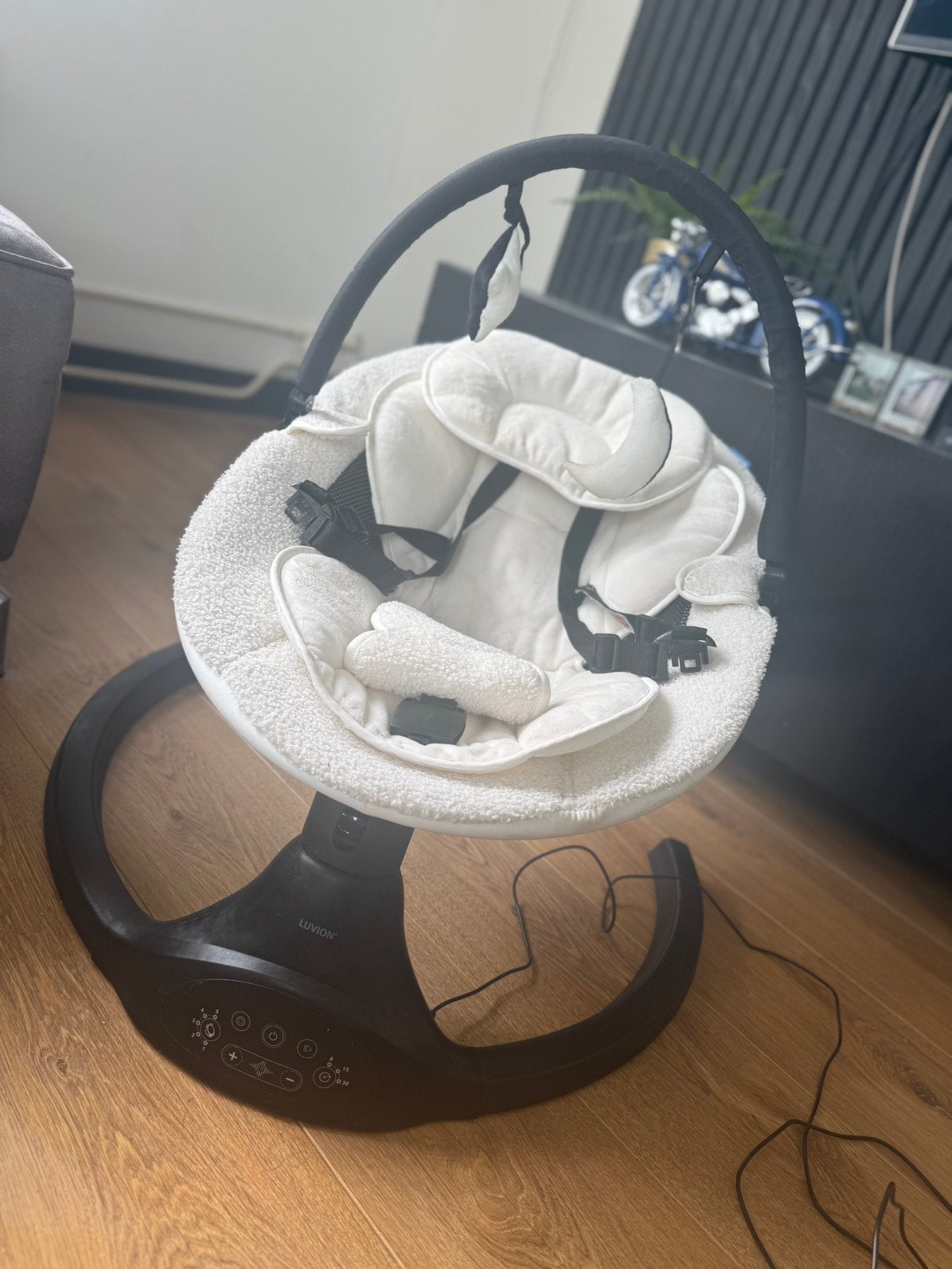Luvion Babyswing, Kinderen en Baby's, Gebruikt, Schommelstoel, Met gordel(s) of riempje(s), Ophalen