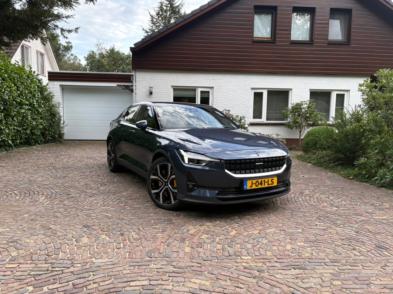 Polestar 2 Long Range Dual Motor Perf 408pk 1e Eigenaar, Automaat, Polestar 2, Zwart, Blauw
