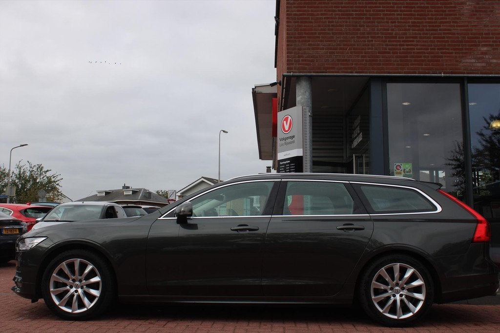 VOLVO V90 T4 Geartronic *Momentum* | Trekhaak | Volledig- Le, Auto's, Volvo, 1969 cc, 1616 kg, 93 €/maand, Zilver of Grijs