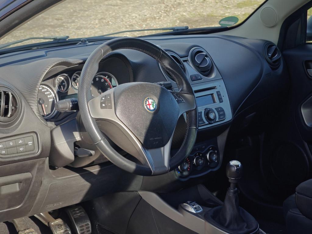 Alfa Romeo MiTo SBK 1.4 105PK | Lage km stand (bj 2013), Euro 5, Gebruikt, Zwart, 4 cilinders