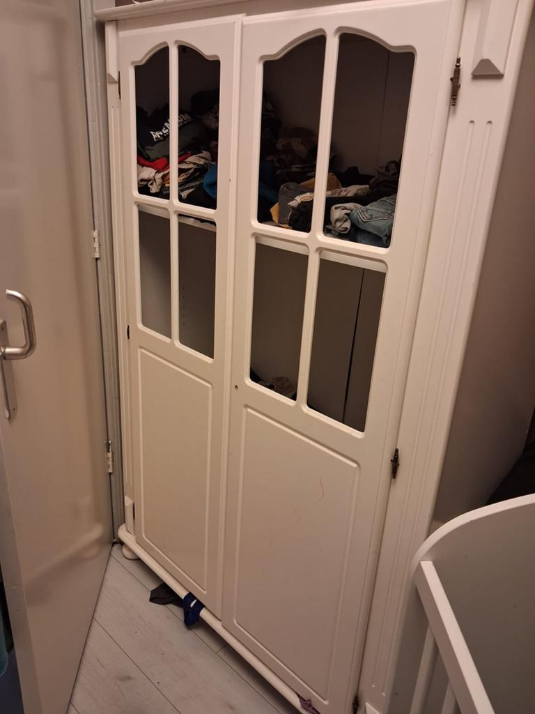 Mooie masive baby kamer, Kinderen en Baby's, Kinderkamer | Complete kinderkamers, Ophalen of Verzenden, Gebruikt, Jongetje of Meisje