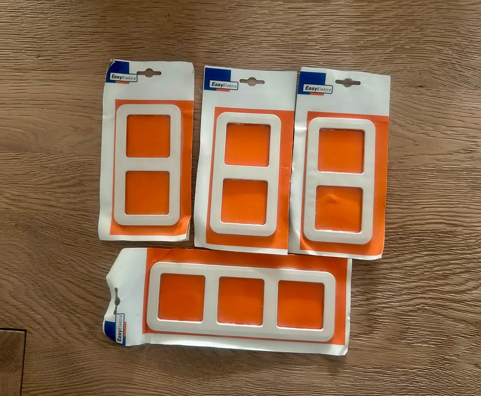 4 Merten M50 afdekramen crème – 3 dubbel + 1 driedubbel, Verzenden, Nieuw, Overige typen
