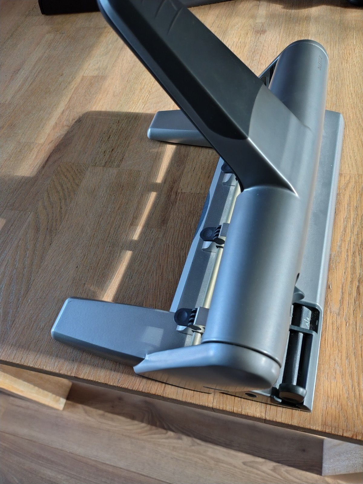 Leitz Heavy Duty Perforator - Zilver/Zwart, Ophalen, Gebruikt