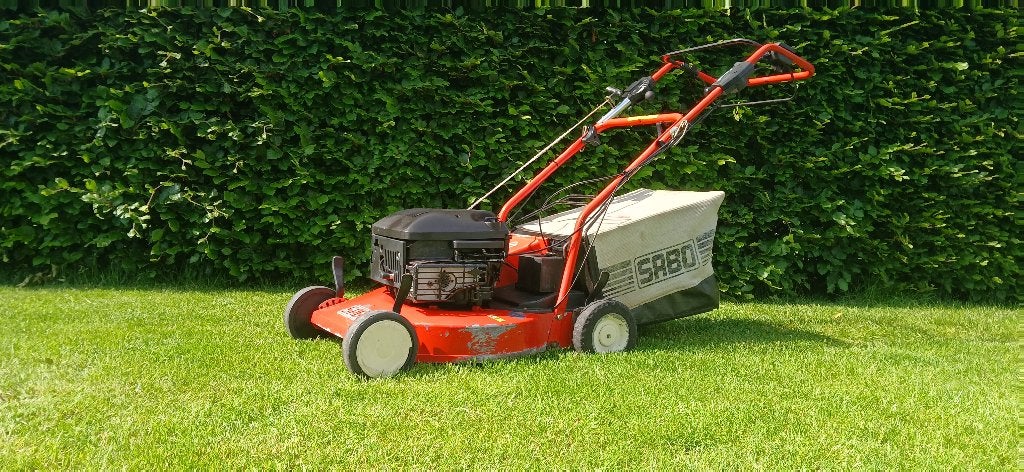 Sabo loopmaaier met opvang en aandrijving, Cirkelmaaier, Gebruikt, Versnellingen, Benzine-grasmaaier